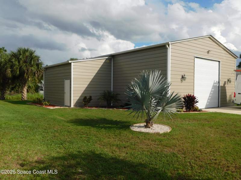 4 bedroom Single Family Residence at 2937 Fowler Avenue, Port Malabar Unit 30, Palm Bay — photo 3