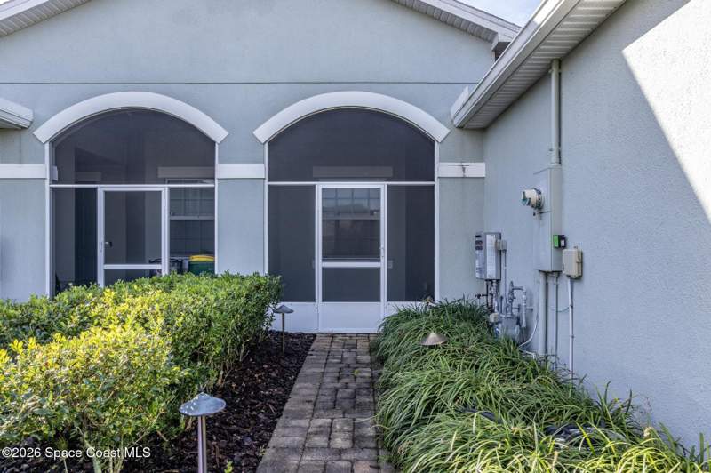 3 bedroom Townhouse at 7634 Loren Cove Drive, Loren Cove, Melbourne — photo 5