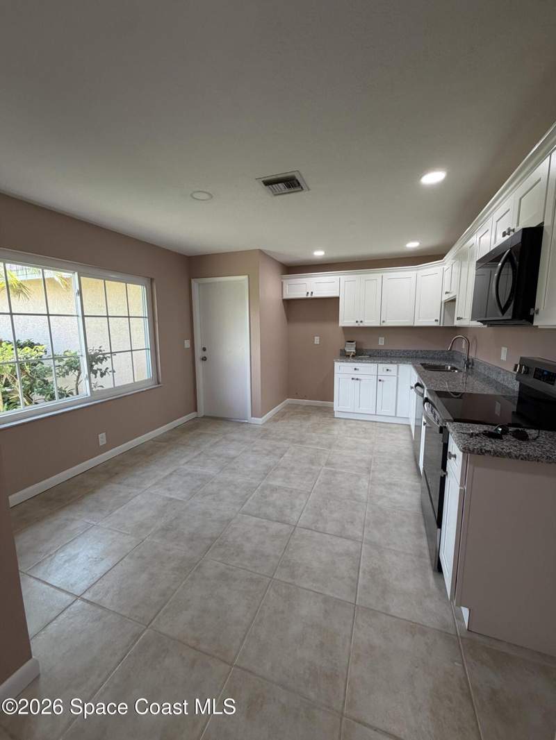 3 bedroom Single Family Residence at 1664 NW Jacinto Avenue, Port Malabar Unit 44, Palm Bay — photo 4