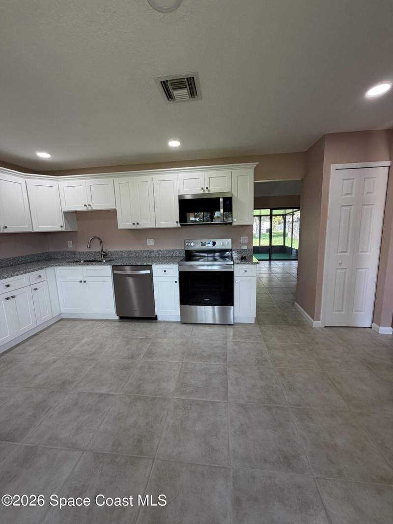 3 bedroom Single Family Residence at 1664 NW Jacinto Avenue, Port Malabar Unit 44, Palm Bay — photo 5