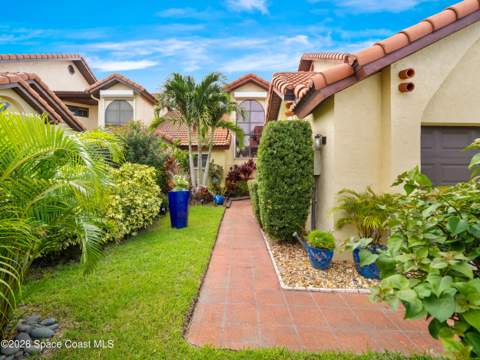 602 Manatee Drive, Satellite Beach FL - photo 6 of 39