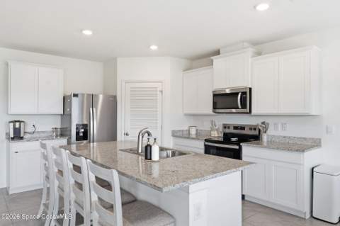 1026 Dugan Circle, Palm Bay FL - photo 7 of 40