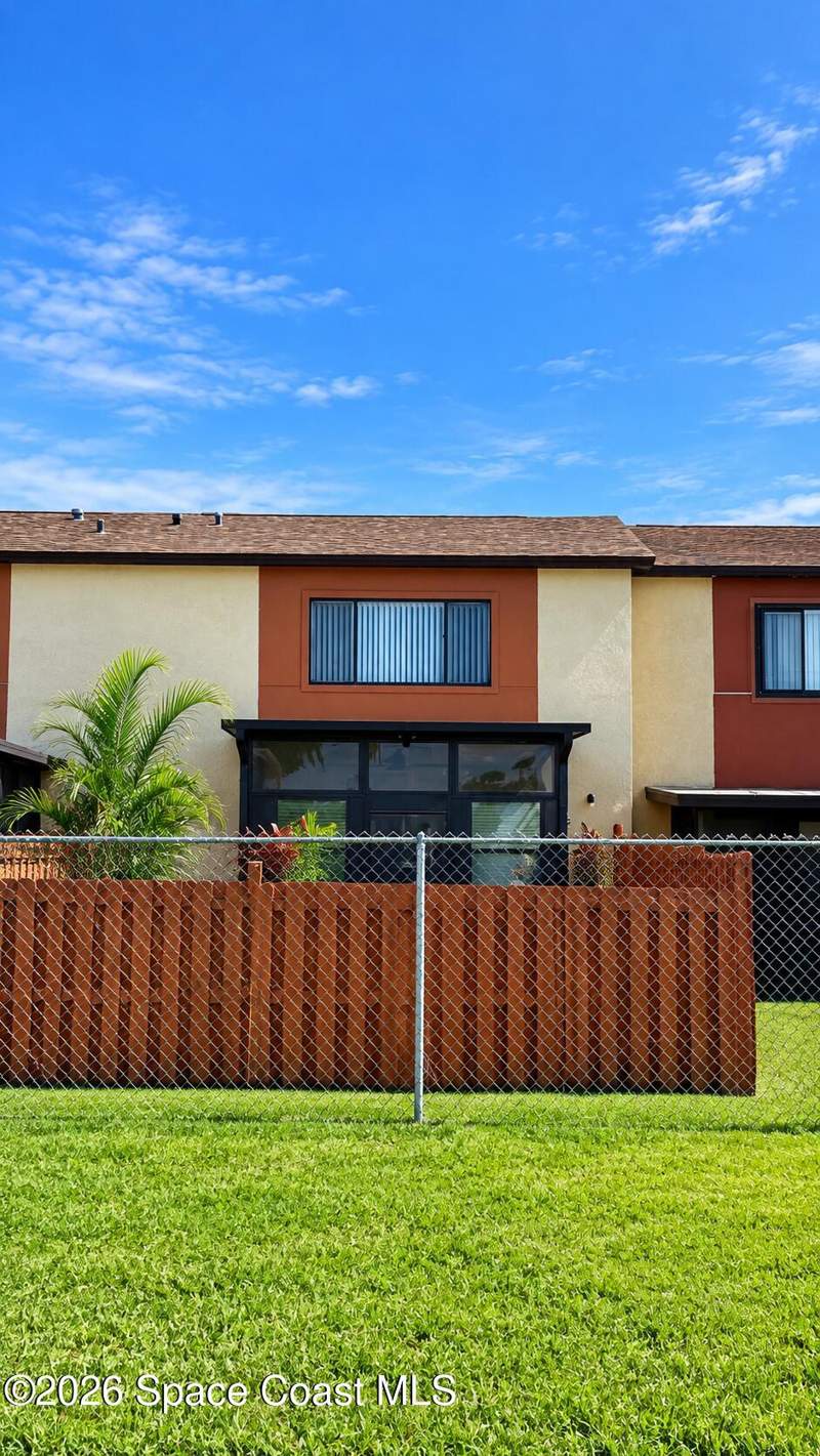 2 bedroom Townhouse at 46 Bogart Place, Townhomes and Villas of Diana, Merritt Island — photo 4