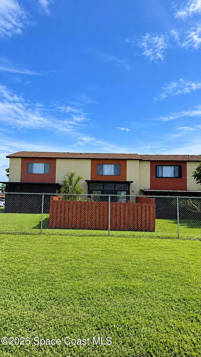 2 bedroom Townhouse at 46 Bogart Place, Townhomes and Villas of Diana, Merritt Island — photo 5