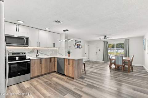 4418 Sherwood Boulevard, Melbourne FL - photo 11 of 29