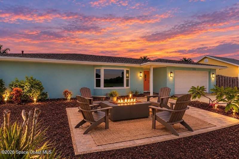 3 bedroom Single Family Residence at 720 Hibiscus Drive, Eau Gallie By The Sea, Satellite Beach — photo 2
