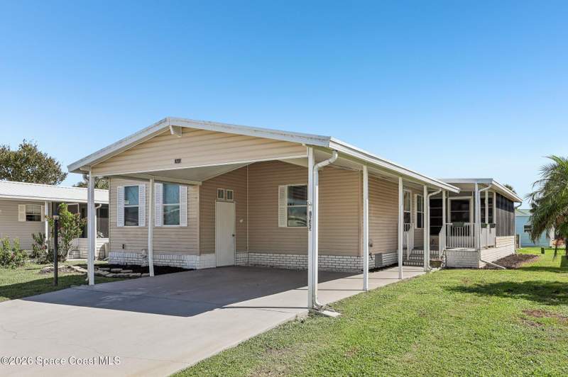 2 bedroom Manufactured Home at 7645 Longhorn Avenue #Q9, Snug Harbor Lakes Condo, Micco — photo 4