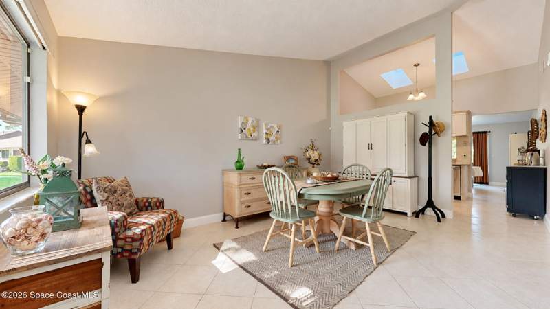 3 bedroom Single Family Residence at 672 Casa Grande Drive, Suntree Pud Stage 14 Tract 10, Melbourne — photo 2