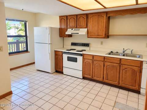5660 N Banana River Boulevard #5, Cocoa Beach FL - photo 6 of 32