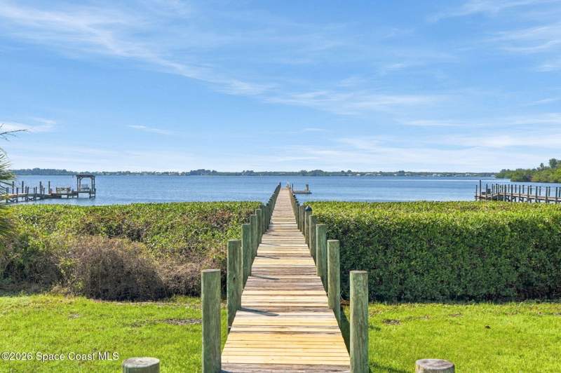 3 bedroom Single Family Residence at 168 Bayshore Drive, Sunnyland Groves Subd, Melbourne Beach — photo 3