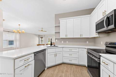 2491 Stratford Pointe Drive, West Melbourne FL - photo 10 of 41