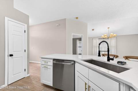 2491 Stratford Pointe Drive, West Melbourne FL - photo 11 of 41