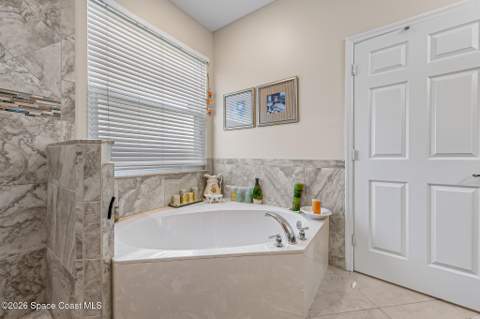 576 Gardendale Circle, Palm Bay FL - photo 16 of 37
