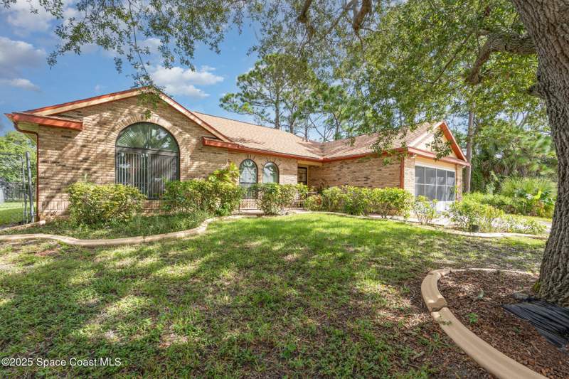 3 bedroom Single Family Residence at 915 Elmont Street, Port Malabar Unit 42, Palm Bay — photo 3
