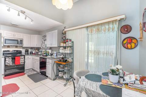915 Elmont Street, Palm Bay FL - photo 14 of 33