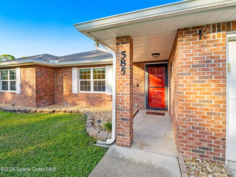 4 bedroom Single Family Residence at 585 Boxthorn Avenue, 1037 Pathfinder Way Condominium, Palm Bay — photo 5