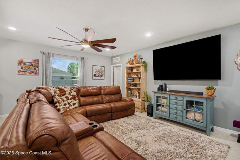 4 bedroom Single Family Residence at 540 Dinner Street, Port Malabar Unit 7, Palm Bay — photo 5