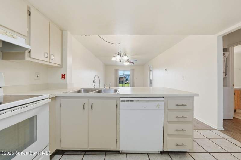 2 bedroom Condominium at 1710 University Lane #406, College Club Condo Ph I, Cocoa — photo 5