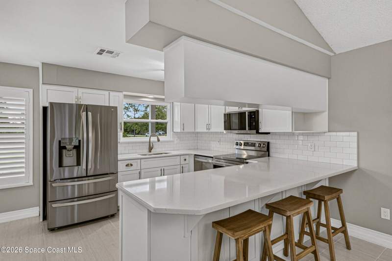 4 bedroom Single Family Residence at 3765 Big Pine Road, Windover Farms of Melbourne Pud Phase 1, Melbourne — photo 4