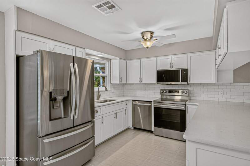 4 bedroom Single Family Residence at 3765 Big Pine Road, Windover Farms of Melbourne Pud Phase 1, Melbourne — photo 5