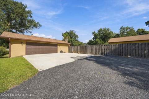 3705 Quail Haven Drive, Mims FL - photo 12 of 70