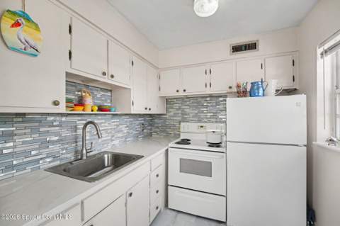 410 Monroe Avenue #L202, Cape Canaveral FL - photo 8 of 19