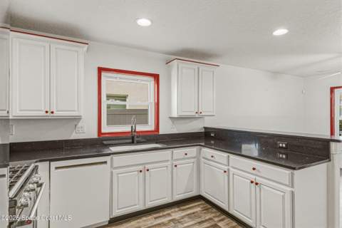 1487 Alaqua Way, West Melbourne FL - photo 10 of 37