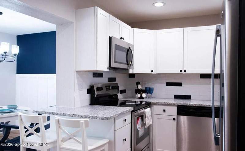 3 bedroom Townhouse at 265 W Towne Place, Circle Park, Titusville — photo 4