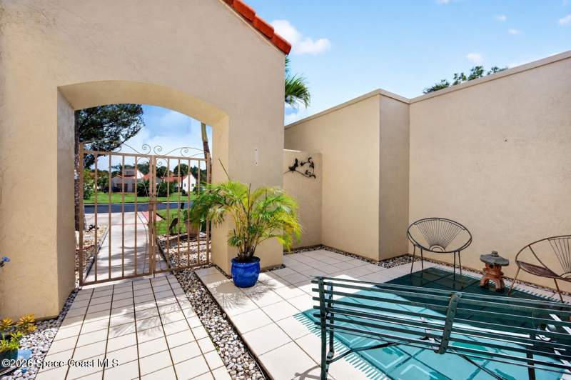 2 bedroom Townhouse at 734 Pine Island Drive, Courtyards Suntree Pud Stage 5 Tract 62 Unit 2, Melbourne — photo 4