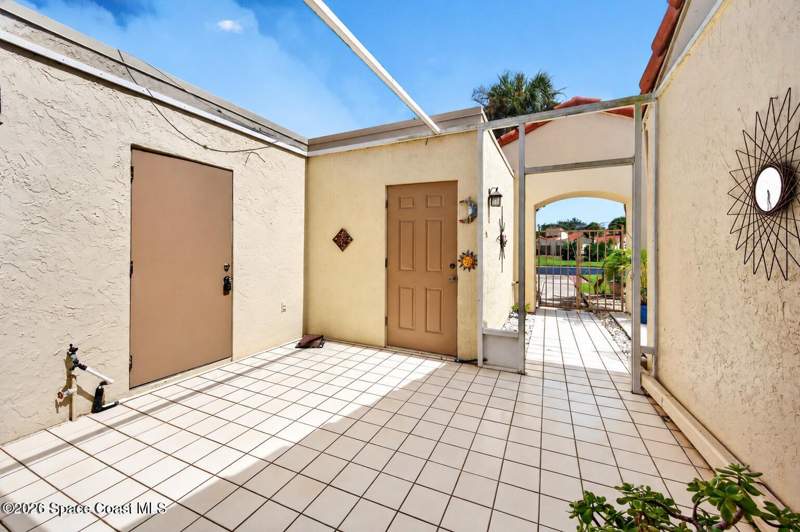 2 bedroom Townhouse at 734 Pine Island Drive, Courtyards Suntree Pud Stage 5 Tract 62 Unit 2, Melbourne — photo 5