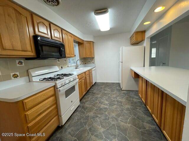 4 bedroom Single Family Residence at 170 Barbados Drive, Belaire Subd, Merritt Island — photo 2