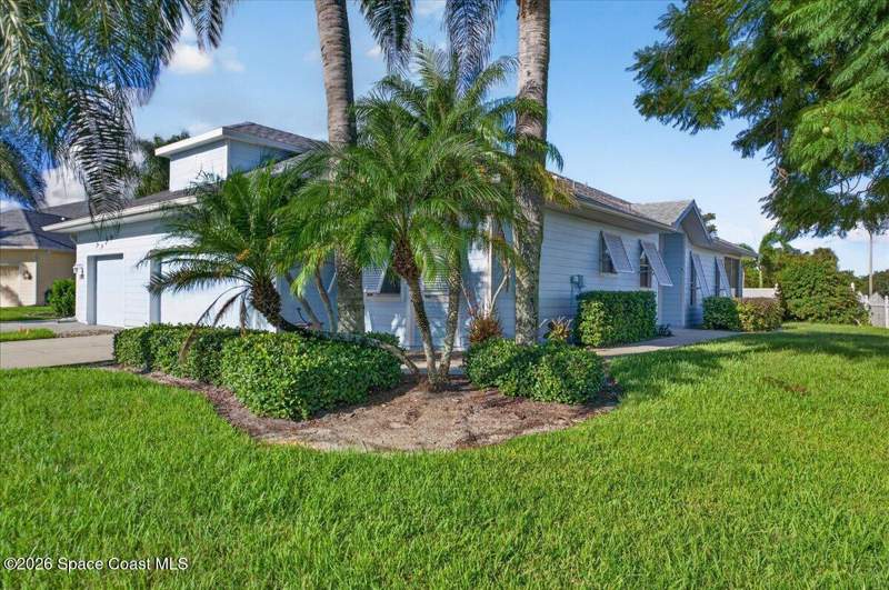 2 bedroom Single Family Residence at 1002 Eleuthera Drive, Bimini Bay, Palm Bay — photo 2