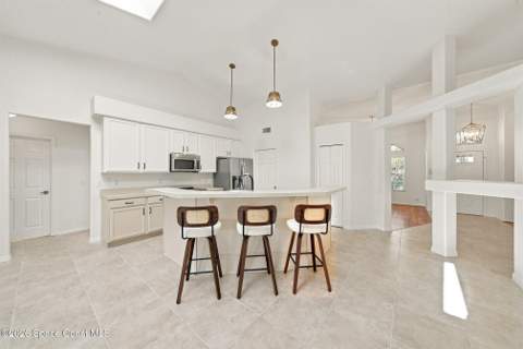 423 Vizcaya Court, Melbourne FL - photo 8 of 31