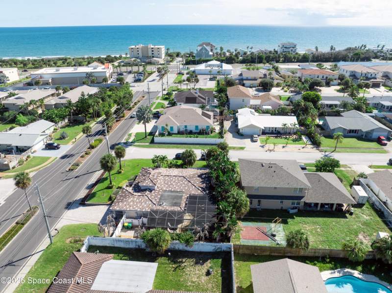 2 bedroom Single Family Residence at 121 Desoto Parkway, Eau Gallie By The Sea, Satellite Beach — photo 2