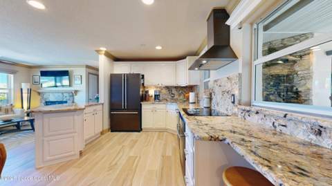 121 Desoto Parkway, Satellite Beach FL - photo 9 of 61