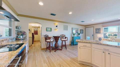 121 Desoto Parkway, Satellite Beach FL - photo 10 of 61