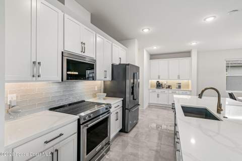 1152 Canfield Circle, Palm Bay FL - photo 24 of 70