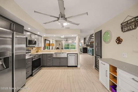 559 Jimmy Buffett Memorial Highway, Satellite Beach FL - photo 17 of 54