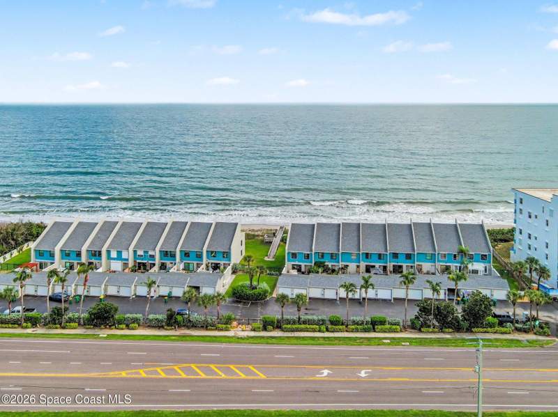3 bedroom Townhouse at 559 Jimmy Buffett Memorial Highway, Las Brisas Condo Ph II, Satellite Beach — photo 3