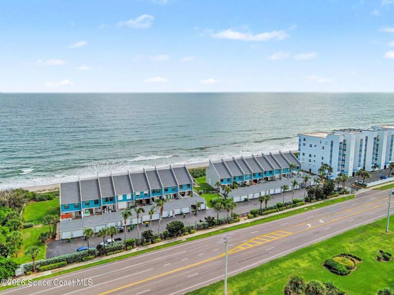 3 bedroom Townhouse at 559 Jimmy Buffett Memorial Highway, Las Brisas Condo Ph II, Satellite Beach — photo 5