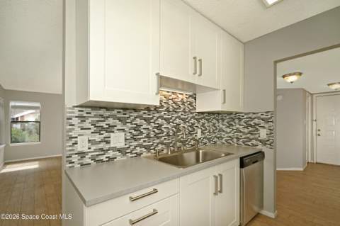 225 S Tropical Trail #302, Merritt Island FL - photo 19 of 38