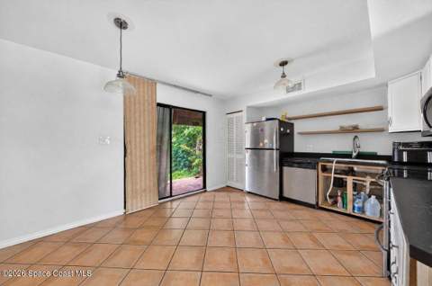 1800 S Orlando Avenue #18, Cocoa Beach FL - photo 9 of 29