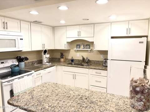 2700 N Highway A1a #14-204, Indialantic FL - photo 10 of 15