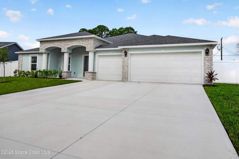 4 bedroom Single Family Residence at 531 Balcom Terrace, Port Malabar Unit 50, Palm Bay — photo 3