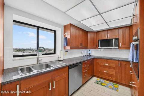 2090 N Atlantic Avenue #507, Cocoa Beach FL - photo 13 of 28