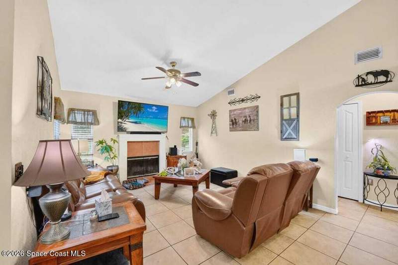 3 bedroom Single Family Residence at 3305 Atlanta Street, Canaveral Groves Subd, Cocoa — photo 5
