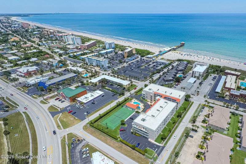 3 bedroom Condominium at 105 Pulsipher Avenue #Unit 300, Pier Resort Condo Ph I and II, Cocoa Beach — photo 2