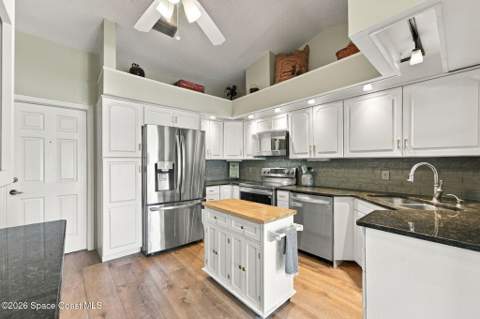 409 Maple Bluff Circle, Melbourne FL - photo 7 of 53