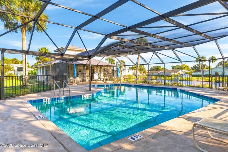 3 bedroom Single Family Residence at 409 Maple Bluff Circle, Country Walk at Suntree Stage 8 Tract 64 Pud, Melbourne — photo 4