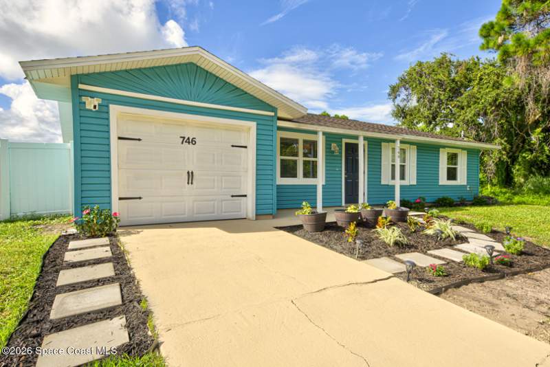 3 bedroom Single Family Residence at 746 Lynbrook Street, Port Malabar Unit 48, Palm Bay — photo 2
